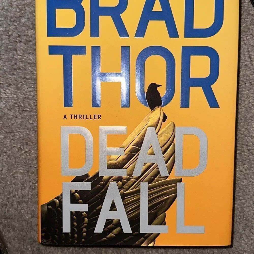 “Dead Fall” hardback by Brad Thor! - Picture 2 of 8